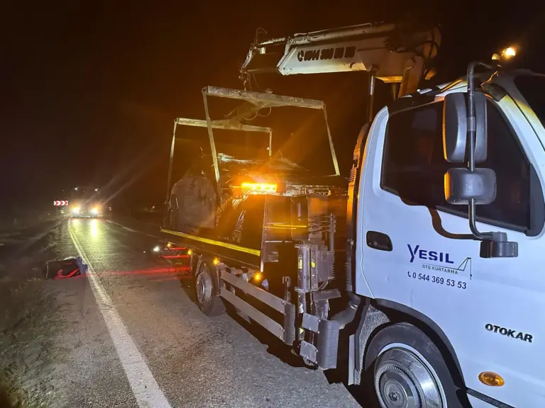 Gece ahtapot kurtarıcı ile araç kaldırma